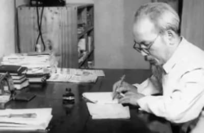 Học tập tấm gương mẫu mực, sáng ngời của Chủ tịch Hồ Chí Minh về thực hành tiết kiệm, chống lãng phí