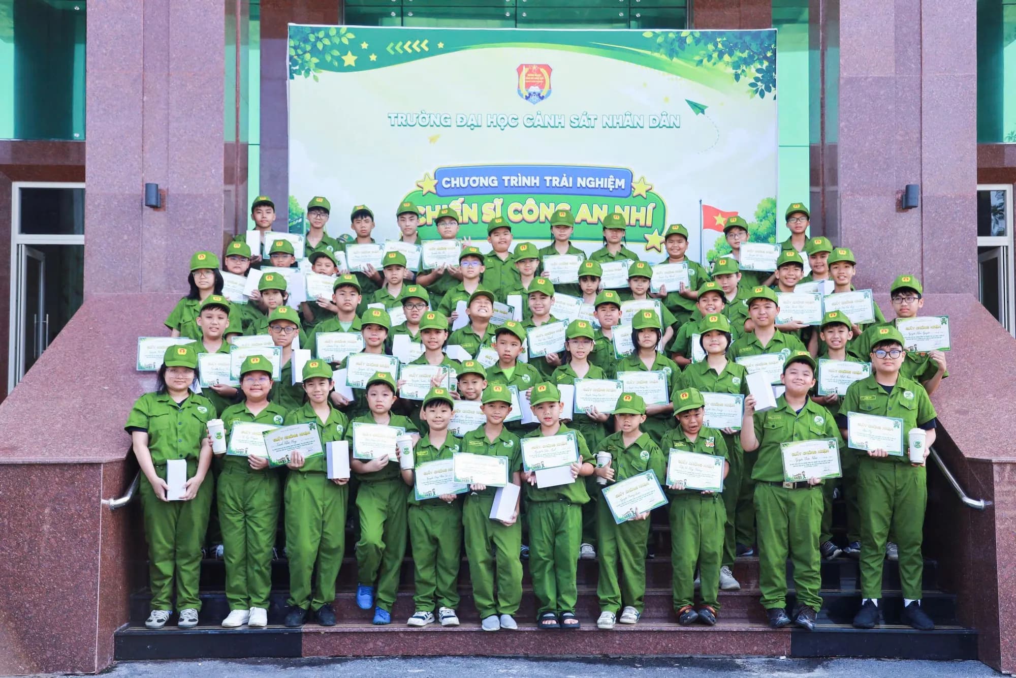 “SAU NÀY EM SẼ LÀ CHIẾN SĨ CÔNG AN”