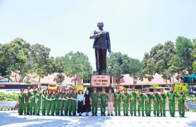 Hành trình về nguồn tại Khu di tích lịch sử địa đạo Củ Chi