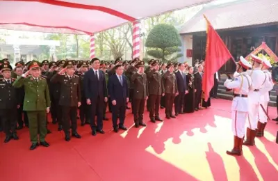 Dâng hương tưởng niệm 110 năm Ngày sinh đồng chí Trần Quốc Hoàn