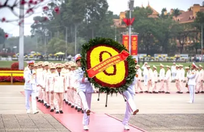 Đoàn đại biểu Đảng ủy Công an Trung ương, Bộ Công an vào Lăng viếng Chủ tịch Hồ Chí Minh nhân dịp Tết Nguyên đán Bính Ngọ năm 2026
