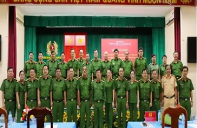 Khai giảng các lớp bồi dưỡng kiến thức cho lãnh đạo, chỉ huy cấp phòng và tương đương khối Cảnh sát
