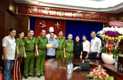Đoàn cựu sinh viên khóa D4 về thăm Trường Đại học CSND và Trường Đại học ANND