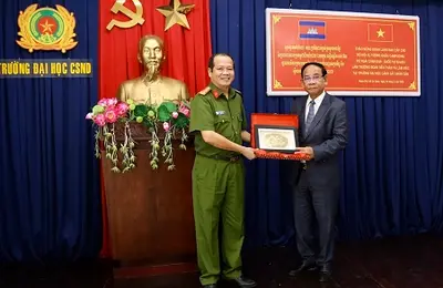 Các hoạt động kỷ niệm 66 năm Ngày Quốc khánh Vương quốc Campuchia