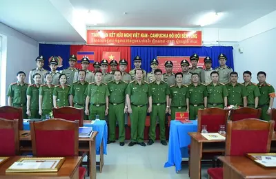 Tổ chức tham quan thực tế cho học viên Campuchia