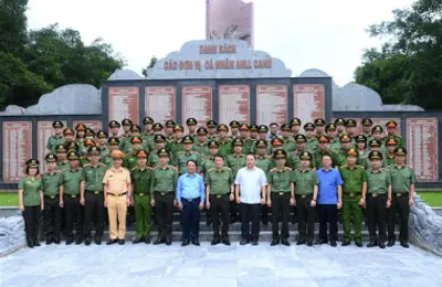 Lực lượng Công an nhân dân luôn khắc ghi công ơn các Anh hùng liệt sỹ