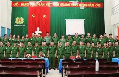 Tập huấn nâng cao năng lực về bảo vệ môi trường, ứng phó với biến đổi khí hậu trong CAND