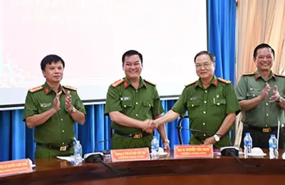 Ký kết giao ước kết nghĩa giữa Khoa KTHS Trường Đại học CSND và Phòng KTHS Công an tỉnh Tiền Giang