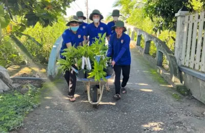 Đoàn thanh niên Nhà trường được UBND tỉnh Tiền Giang tặng Bằng khen