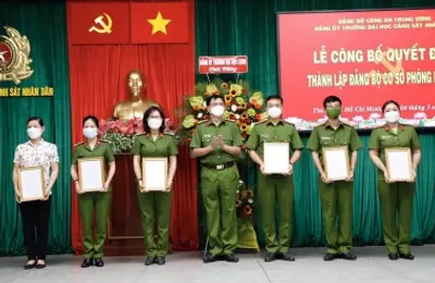 Công bố quyết định thành lập Đảng bộ cơ sở phòng Hậu cần