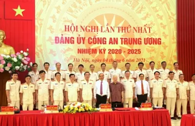 Phát huy trí tuệ tập thể trong lãnh đạo mọi mặt công tác Công an