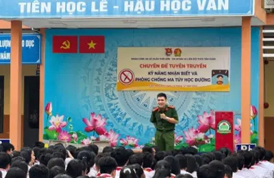 Tuyên truyền về phòng, chống ma túy cho học sinh trường THCS Tân Xuân, xã Xuân Thới Sơn, TP. Hồ Chí Minh