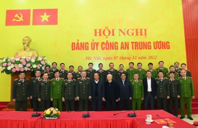 Tiếp tục phát huy vai trò gương mẫu, coi trọng công tác xây dựng Đảng, xây dựng lực lượng CAND