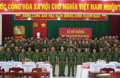 Bế giảng khóa D16T – C10