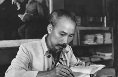 CHỦ TỊCH HỒ CHÍ MINH – NGƯỜI ANH HÙNG VĨ ĐẠI  CỦA DÂN TỘC VIỆT NAM