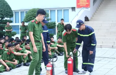 Tuyên truyền, trải nghiệm, thực hành chữa cháy và cứu nạn, cứu hộ tại Trường Đại học CSND