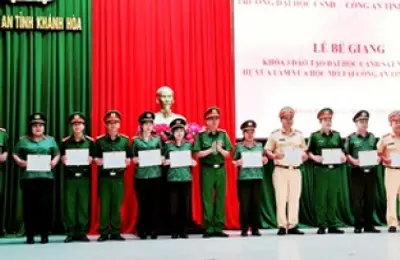 Bế giảng Khóa D3T – Khánh Hòa
