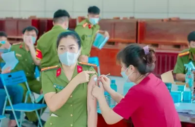 Tiêm đủ vắc xin phòng Covid-19 – Lá chắn vững chắc, lâu dài trước đại dịch