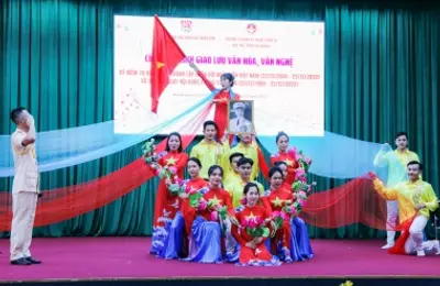 Giao lưu văn nghệ chào mừng ngày thành lập Quân đội nhân dân Việt Nam
