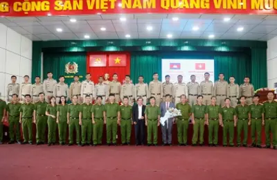 Trường Đại học CSND chúc mừng 70 năm quốc khánh Vương quốc Campuchia