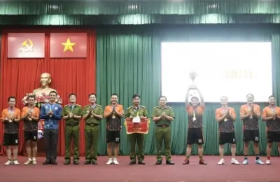 Bế mạc hội thao chào mừng kỷ niệm 41 năm ngày nhà giáo Việt Nam