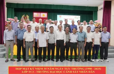 Ấm áp buổi họp mặt lớp TC3 nhân kỷ niệm 35 năm ngày tựu trường
