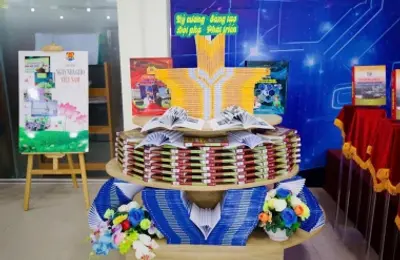 Triển lãm, trưng bày giới thiệu sách chào mừng kỷ niệm 43 năm Ngày Nhà giáo Việt Nam 20/11