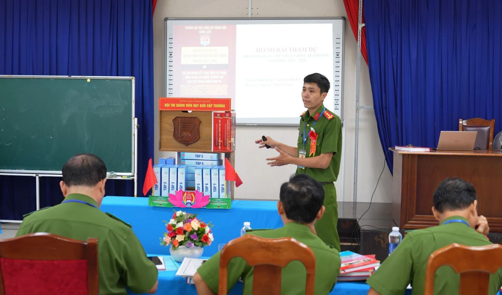 TRƯỜNG ĐẠI HỌC CẢNH SÁT NHÂN DÂN